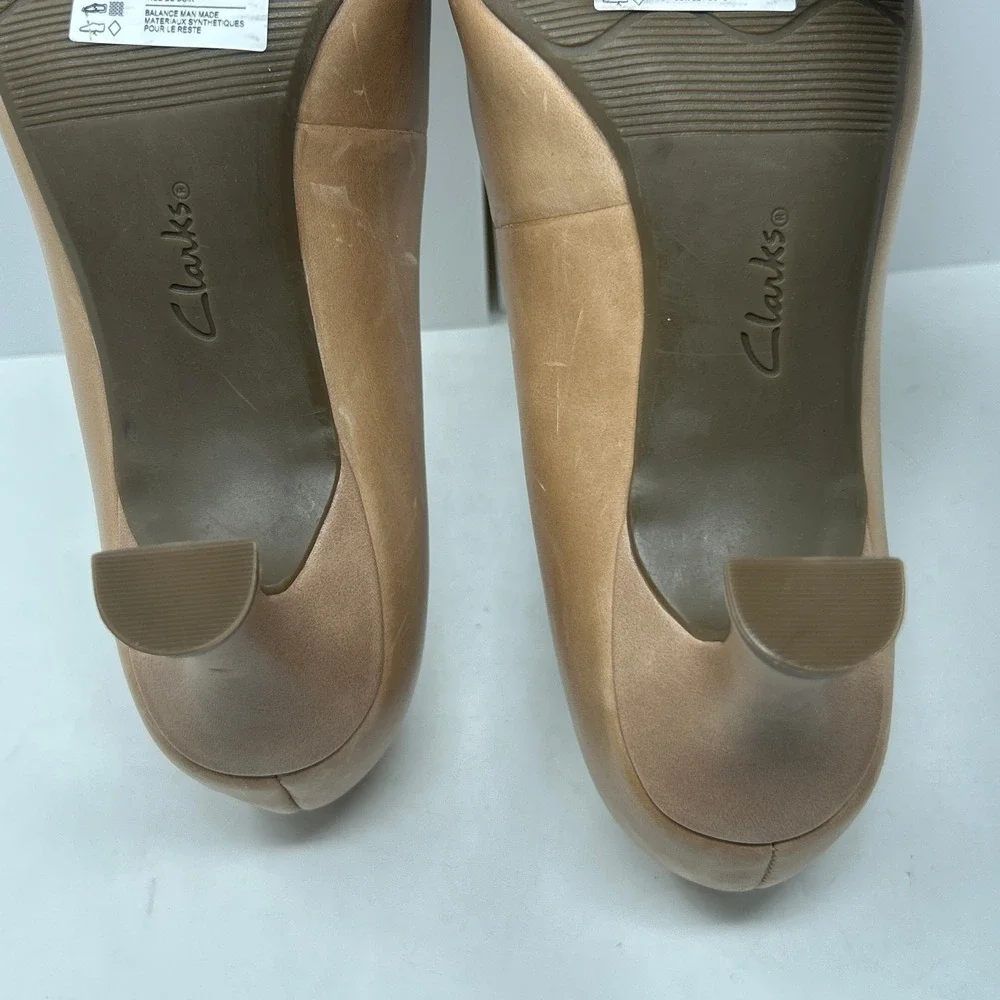 Clarks Womens 7W Warm Beige Leather Slip-On Kataleyna Gem Pump Dress Shoes NWOB